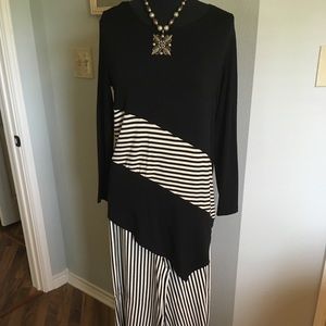Black & White Verducci Tunic & Striped Pant Outfit